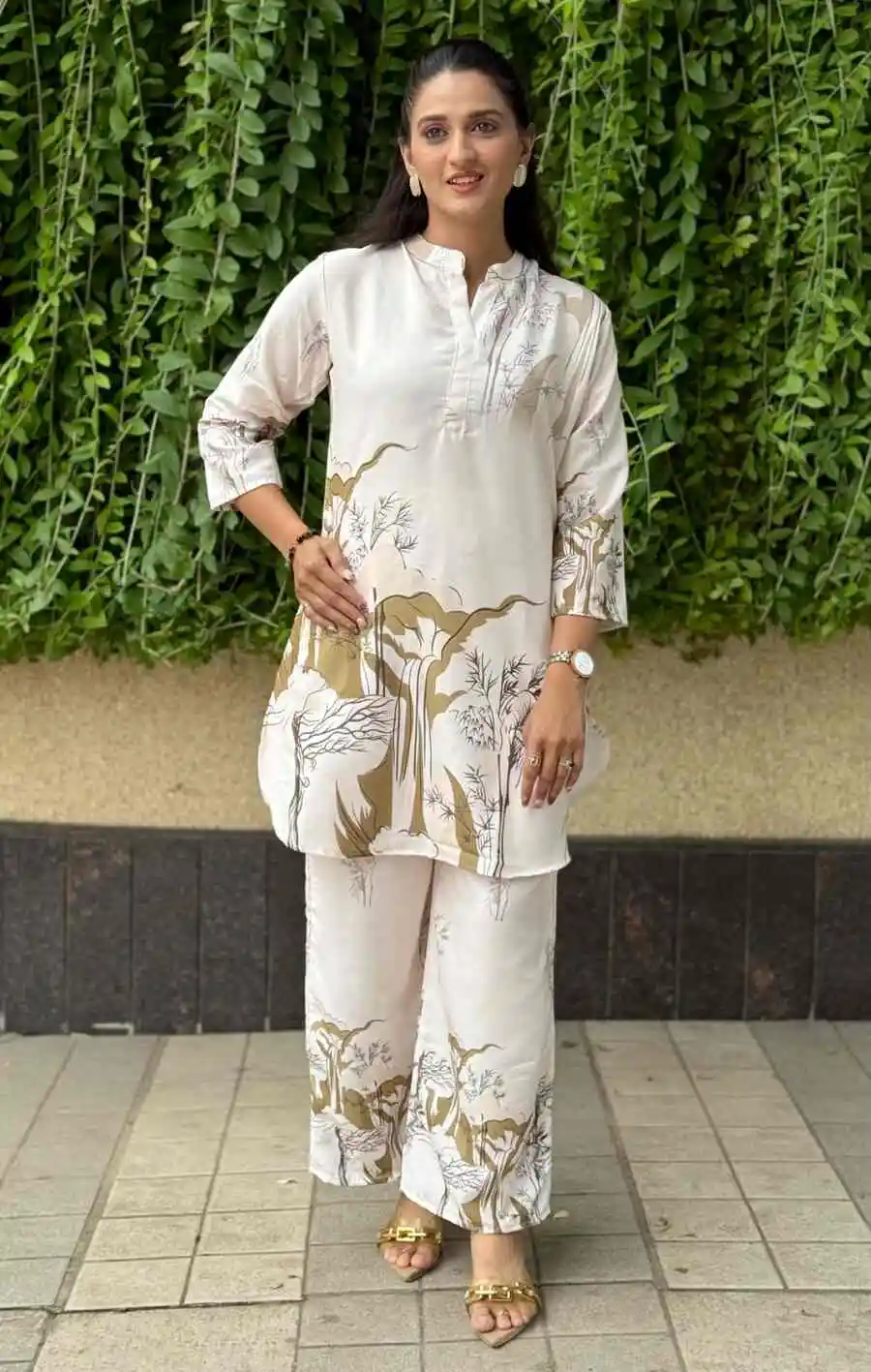 FANCY-POLY-RAYON-DIGITAL-PRINT-WORK-CO-ORD-SET-DAILY-WEAR-WHOLESALE-PRICE-ETHNIC-GARMENT-3.webp