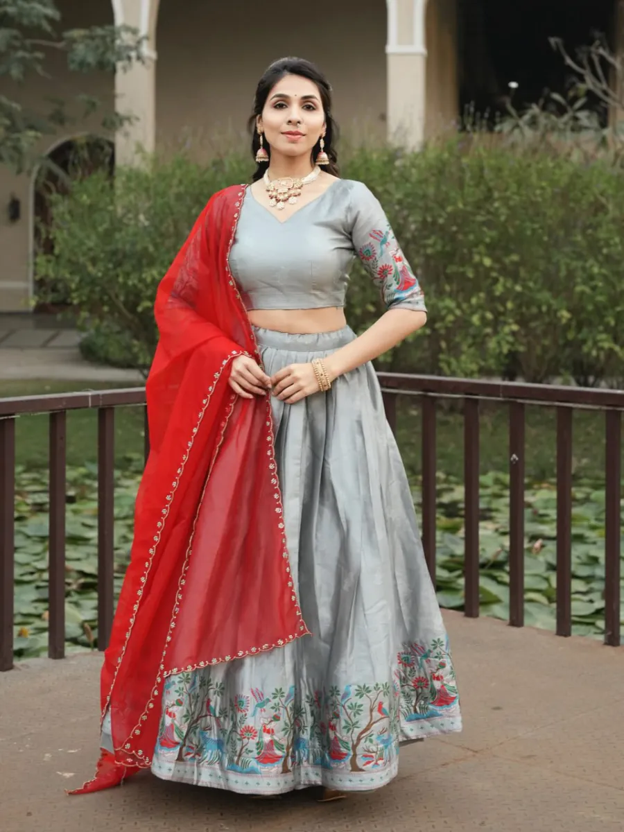 FANCY SILK SILVER ZARI WEAVING WITH CONTRAST KALAMKARI WEAVING BORDER WORK LEHENGA CHOLI WITH DUPATTA FESTIVE WEAR WHOLESALE PRICE ETHNIC GARMENT (3)