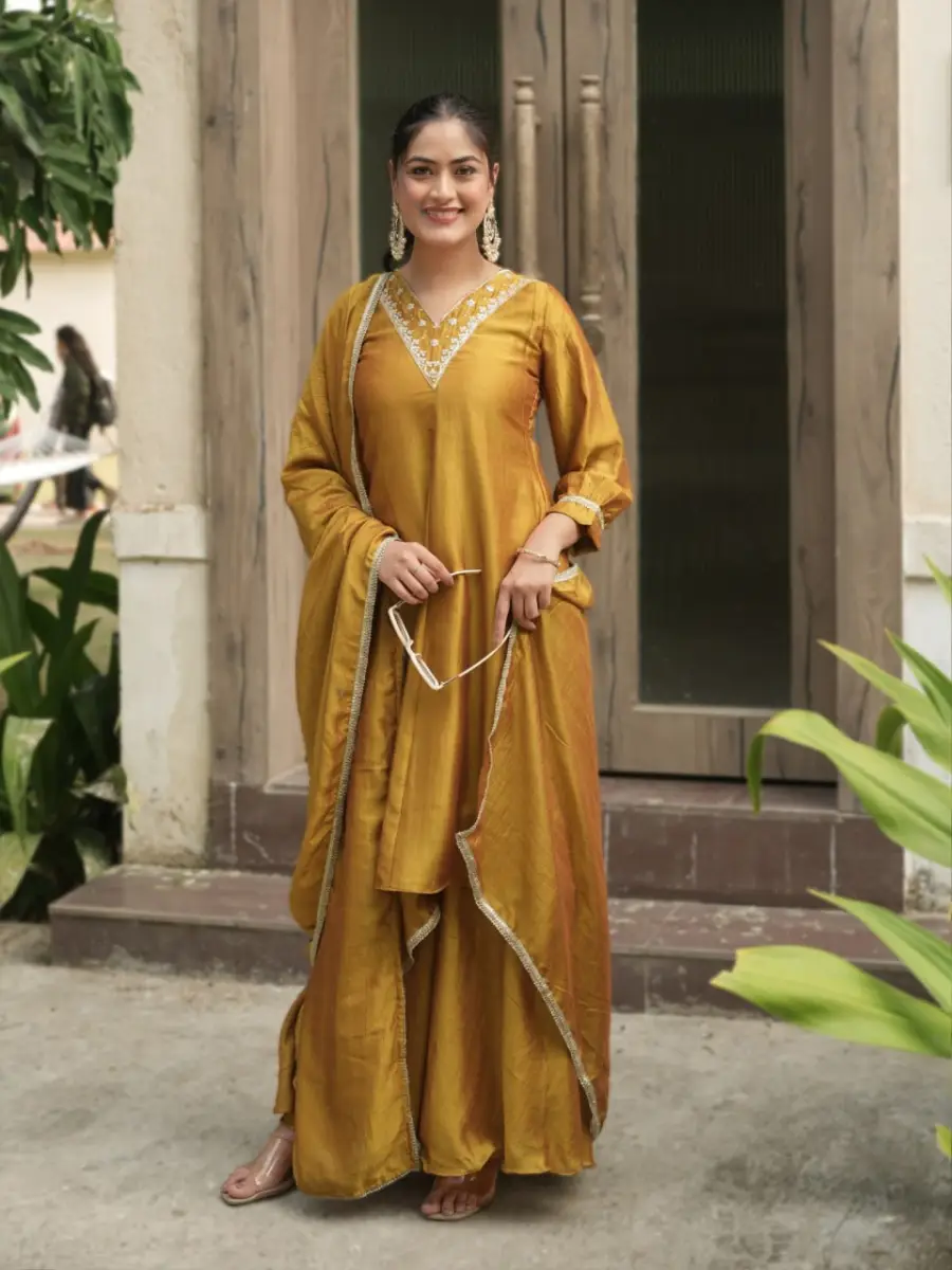 FANCY-VICHITRA-EMBROIDERY-NECK-WITH-LACE-BORDER-WORK-TOP-PALAZZO-WITH-DUPATTA-FESTIVE-WEAR-WHOLESALE-PRICE-ETHNIC-GARMENT-7.webp