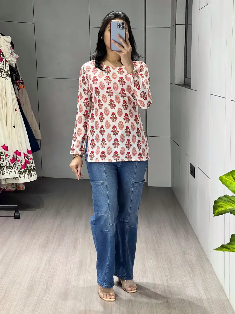 MODERN-CAMBRIC-COTTON-FLORAL-PRINTED-WORK-SHORT-KURTI-DAILY-WEAR-WHOLESALE-PRICE-ETHNIC-GARMENT-21.webp