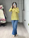 MODERN-CAMBRIC-COTTON-FLORAL-PRINTED-WORK-SHORT-KURTI-DAILY-WEAR-WHOLESALE-PRICE-ETHNIC-GARMENT-27.webp