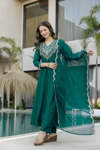 MODERN CHINON SEQUENCE CODING EMBROIDERY WORK TOP BOTTOM WITH DUPATTA TEAL