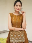 MODERN FENDY PLAIN LEHENGA CHOLI WITH BEADS WORK FRONT AND BACK WITH ARC BORDER WORK KOTI WEDDING WEAR WHOLESALE PRICE ETHNIC GARMENT (9)