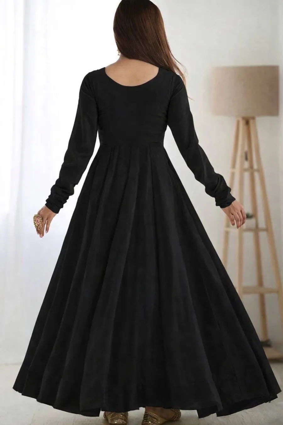 MODERN-GEORGETTE-PLAIN-GOWN-WITH-EMBROIDERY-WORK-DUPATTA-FESTIVE-WEAR-WHOLESALE-PRICE-ETHNIC-GARMENT-6.webp