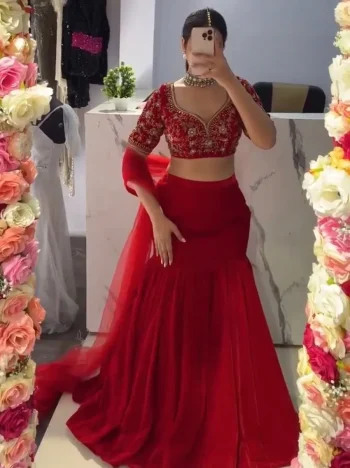 MODERN GEORGETTE PLAIN LEHENGA WITH THREAD WITH   SEQUENCE WORK UNSTITCHED CHOLI WITH DUPATTA RED
