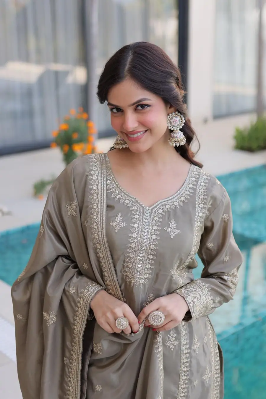 MODERN-HO-SILK-ZARI-MULTI-THREAD-EMBROIDERY-WORK-TOP-BOTTOM-WITH-DUPATTA-FESTIVE-WEAR-WHOLESALE-PRICE-ETHNIC-GARMENT-11.webp