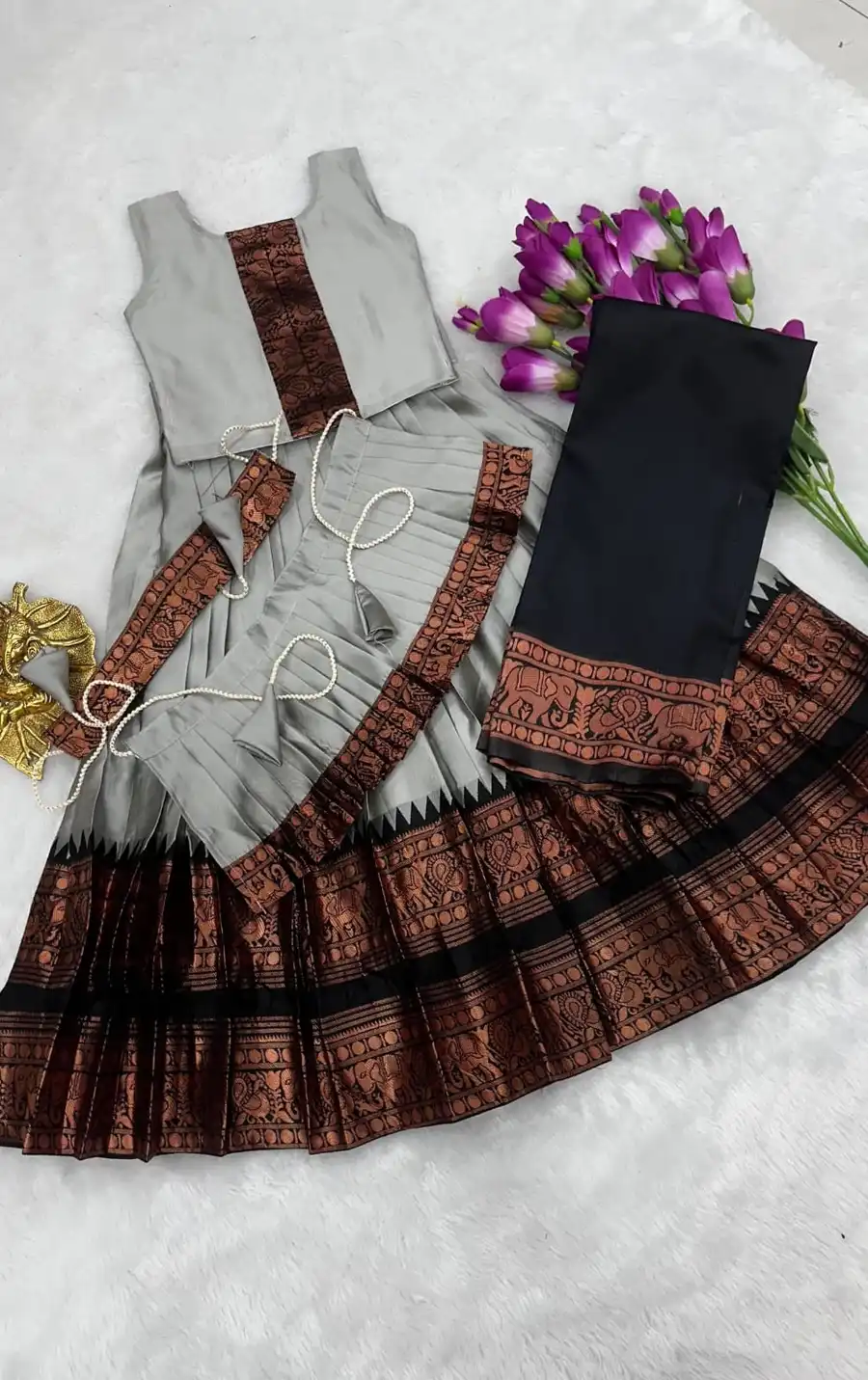 MODERN-SILK-BORDER-ZARI-WEAVING-WORK-AND-CONTRAST-BORDER-WORK-KIDS-LEHENGA-CHOLI-WITH-DUPATTA-FESTIVE-WEAR-WHOLESALE-PRICE-ETHNIC-GARMENT-3.webp
