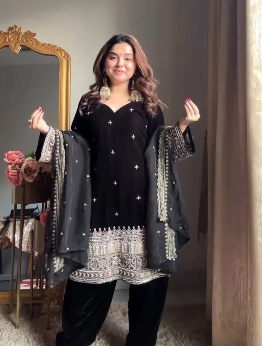 MODERN-VELVET-CODING-WITH-SEQUENCE-WORK-THREAD-WORK-TOP-PALAZZO-WITH-DUPATTA-FESTIVE-WEAR-WHOLESALE-PRICE-ETHNIC-GARMENT-4.webp