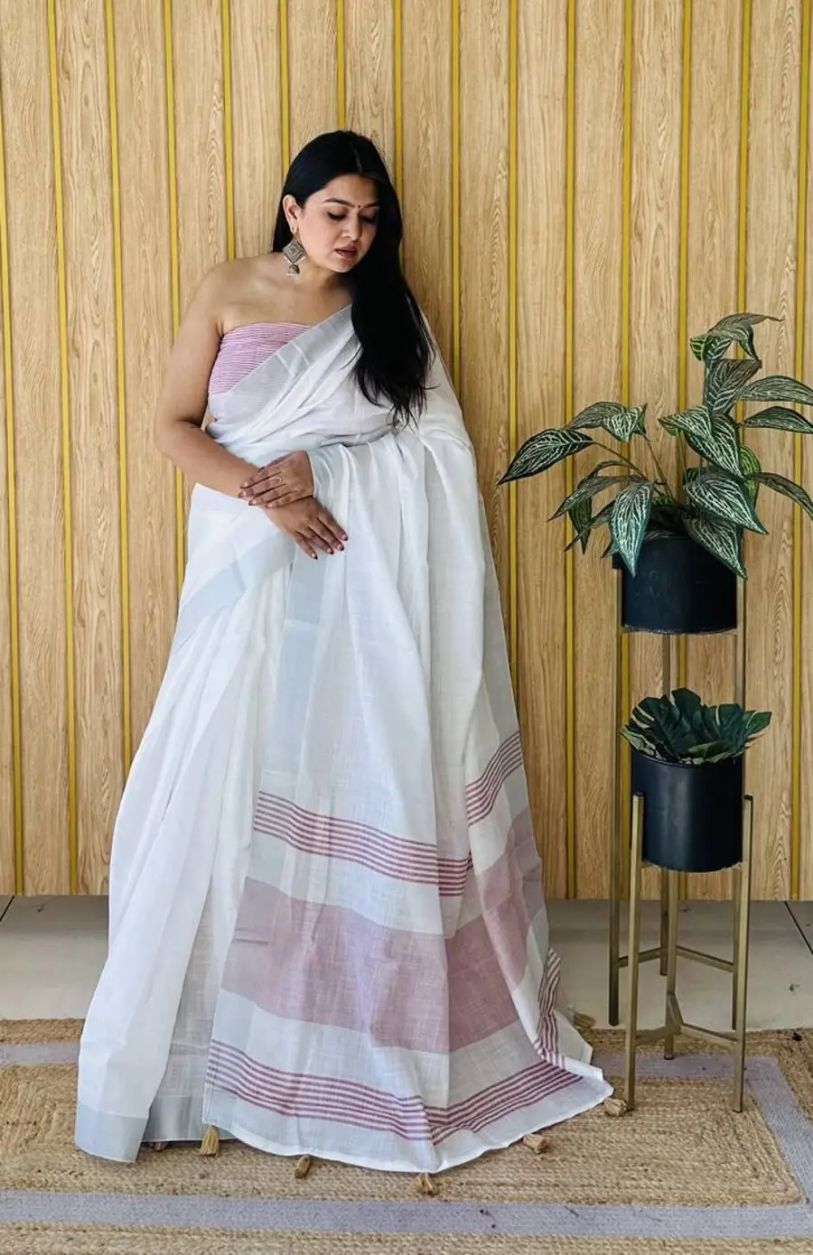 NEW-ARRIVAL-LINEN-COTTON-PLAIN-WITH-ZALAR-WORK-SAREE-WITH-UNSTITCHED-BLOUSE-DAILY-WEAR-WHOLESALE-PRICE-ETHNIC-GARMENT-6.webp