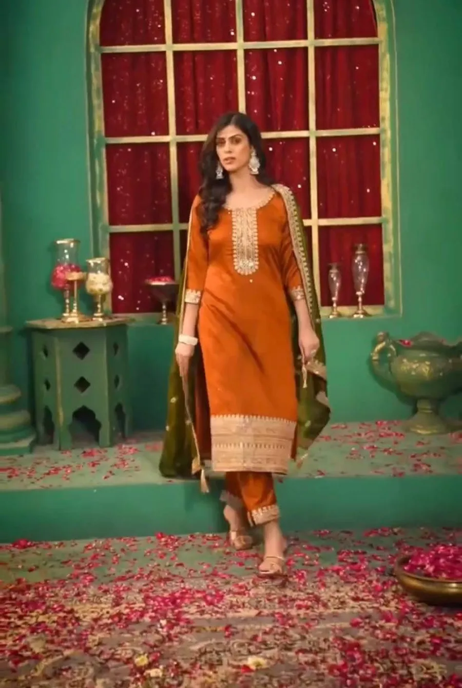 RICH-LOOK-CHINON-EMBROIDERY-WITH-THREAD-SEQUENCE-WORK-TOP-BOTTON-WITH-DUPATTA-FESTIVE-WEAR-WHOLESALE-PRICE-ETHNIC-GARMENT-2.webp