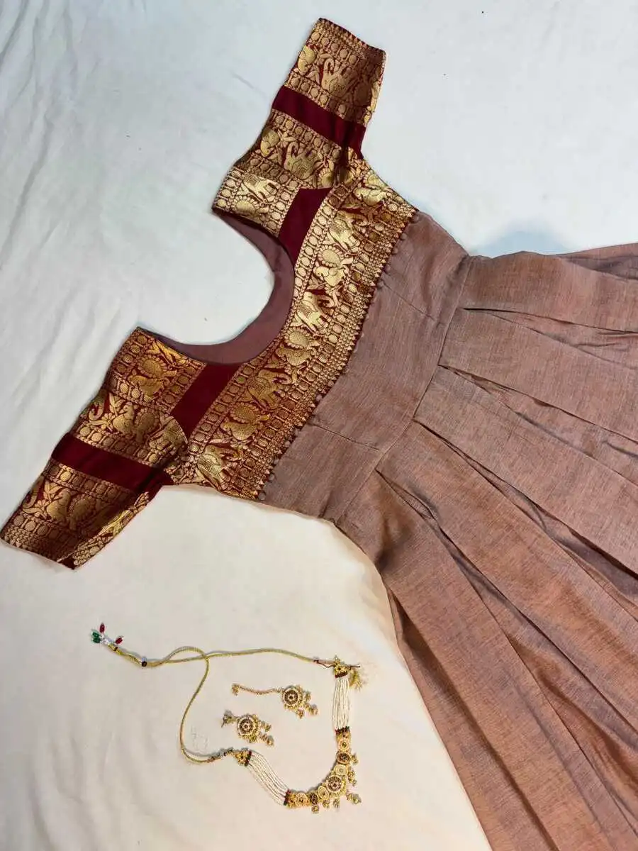TRADITIONAL-NARYANPET-SILK-BORDER-WORK-GOWN-WITH-NET-DUPATTA-FESTIVE-WEAR-WHOLESALE-PRICE-ETHNIC-GARMENT-1.webp