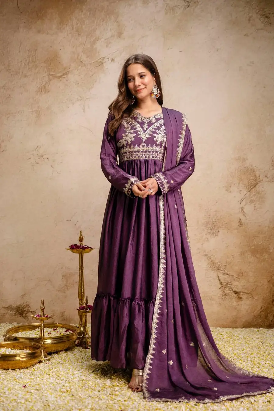 18MODERN RANGOLI CRUSH EMBROIDERY AND SEQUENCE WORK GOWN WITH DUPATTA WEDDING WEAR WHOLESLE PRICE ETHNIC GARMENT (25)