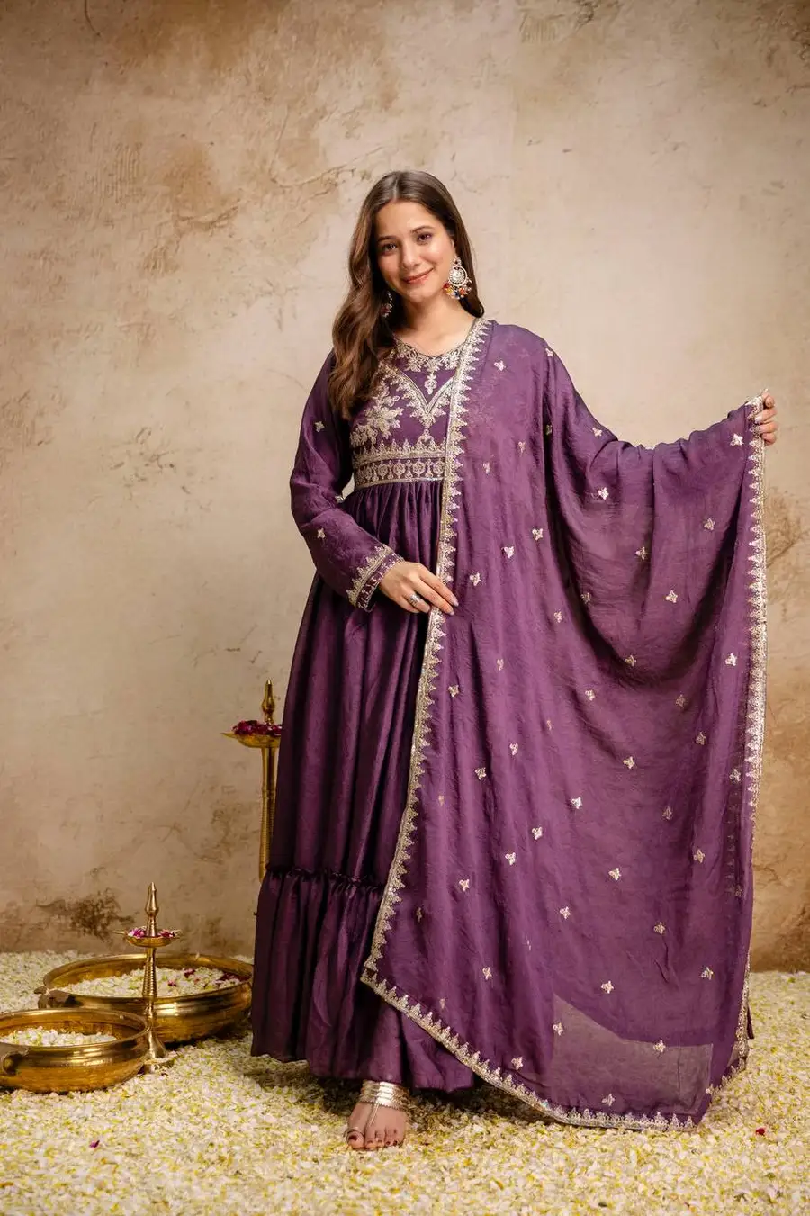 18MODERN RANGOLI CRUSH EMBROIDERY AND SEQUENCE WORK GOWN WITH DUPATTA WEDDING WEAR WHOLESLE PRICE ETHNIC GARMENT (27)