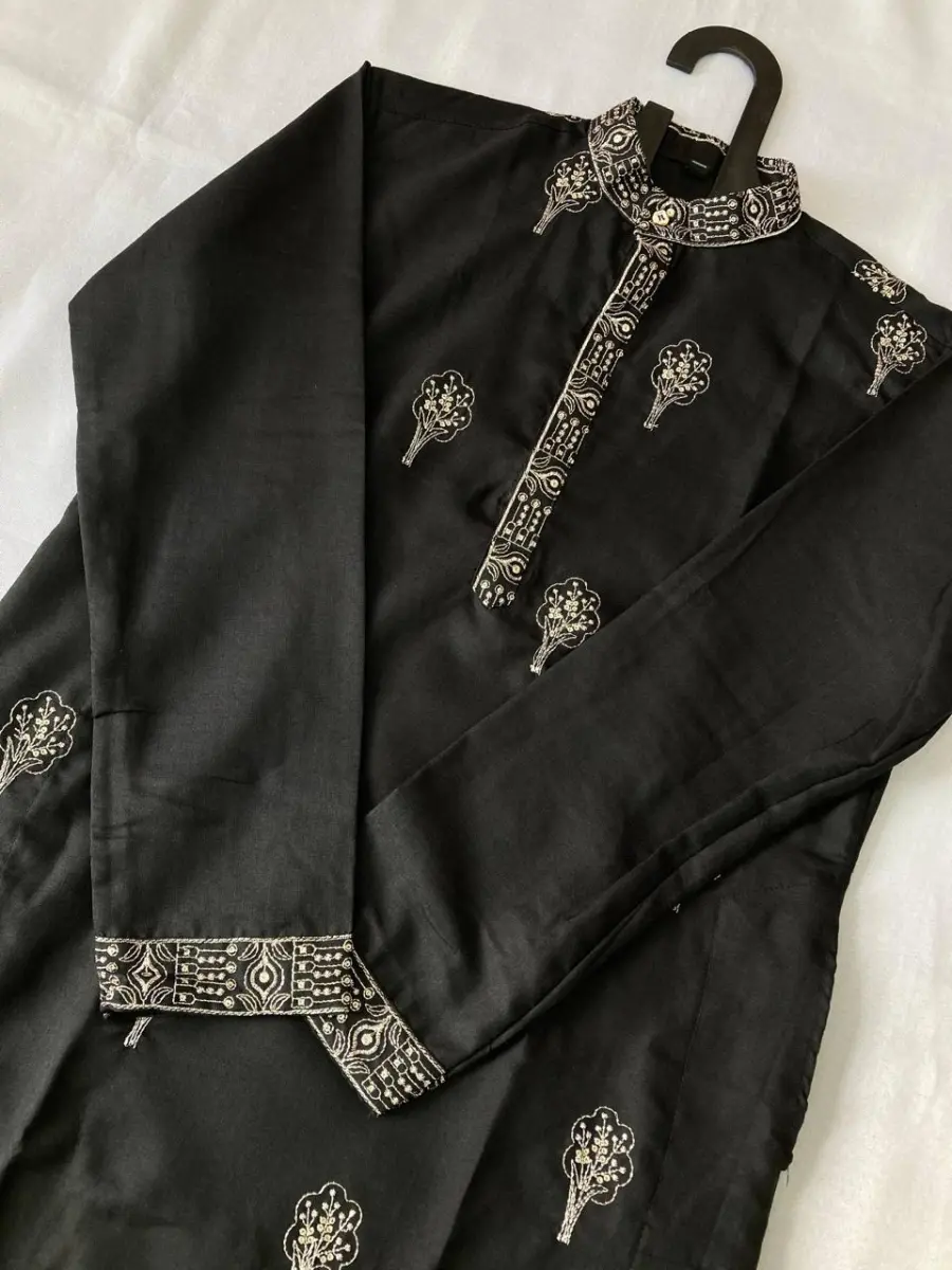 1FANCY COTTON EMBROIDERY WORK MEN'S KURTA PAYJAMA FESTIVE WEAR WHOLESALE PRICE ETHNIC GARMENT (6)