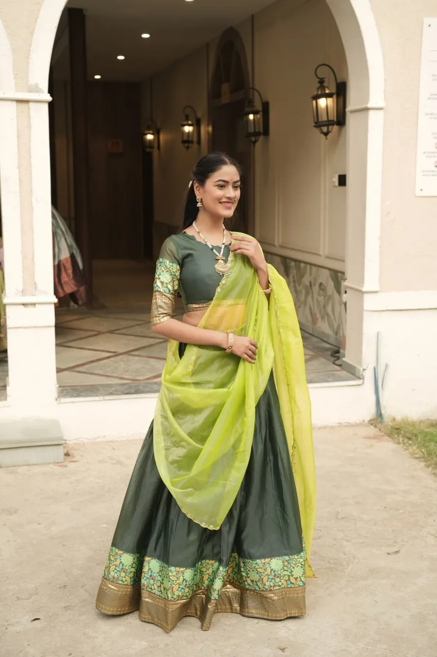 1MODERN SHIMMER WEAVING BORDER AND SILVER-GOLDEN ZARI DETAILING AND BORDER WORK LEHENGA CHOLI WITH DUPATTA FESTIVE WEAR WHOLESALE PRICE ETHNIC GARMENT (38)