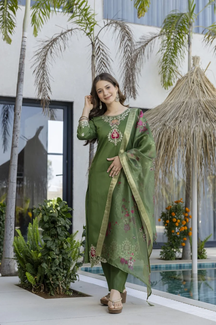 21MODERN TABBY SILK EMBROIDERY WORK TOP BOTTOM WITH DUPATTA FESTIVE WEAR WHOLESALE PRICE ETHNIC GARMENT (13)