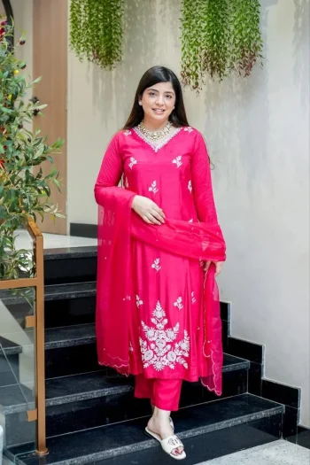 DESIGNER MUSLIN EMBROIDERY DORI  WORK TOP BOTTOM WITH DUPATTA PINK