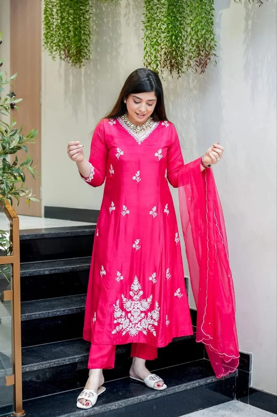 22DESIGNER MUSLIN EMBROIDERY DORI WORK TOP BOTTOM WITH DUPATTA FESTIVE WEAR WHOLESALE PRICE ETHNIC GARMENT (16)