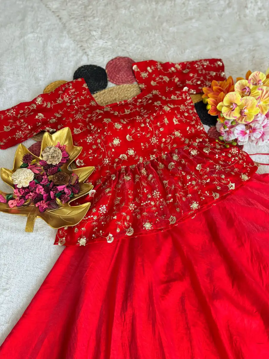 3RICH LOOK SPACE SILK SEQUENCE EMBROIDERY WORK TOP LEHENGA SET WEDDING WEAR WHOLESALE PRICE ETHNIC GARMENT (19)