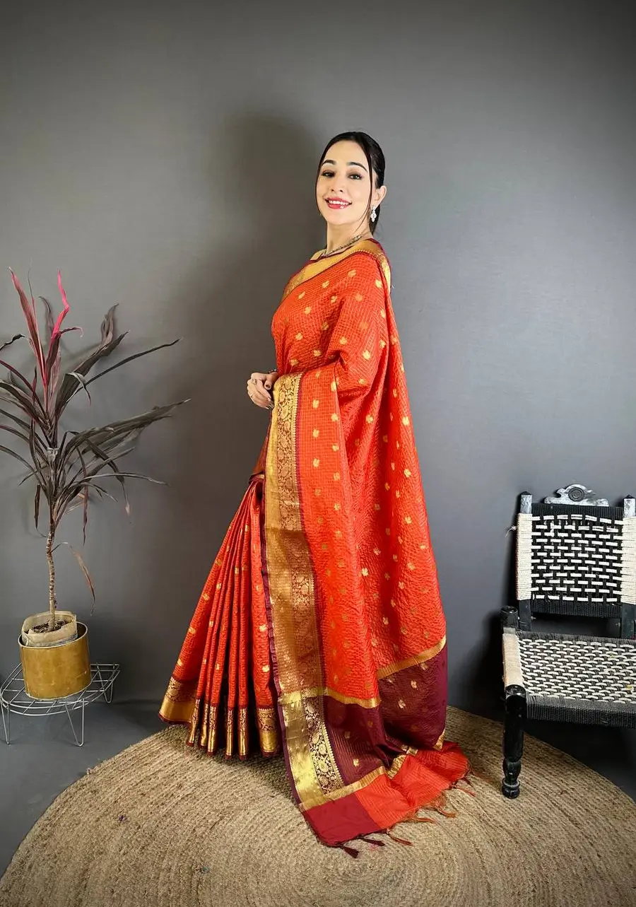7TRENDING BANARASI TISSUE BUTTI WORK WITH HEAVY BORDER SAREE WITH UNSTITCHED BLOUSE FESTIVE WEAR WHOLESALE PRICE ETHNIC GARMENT (17)