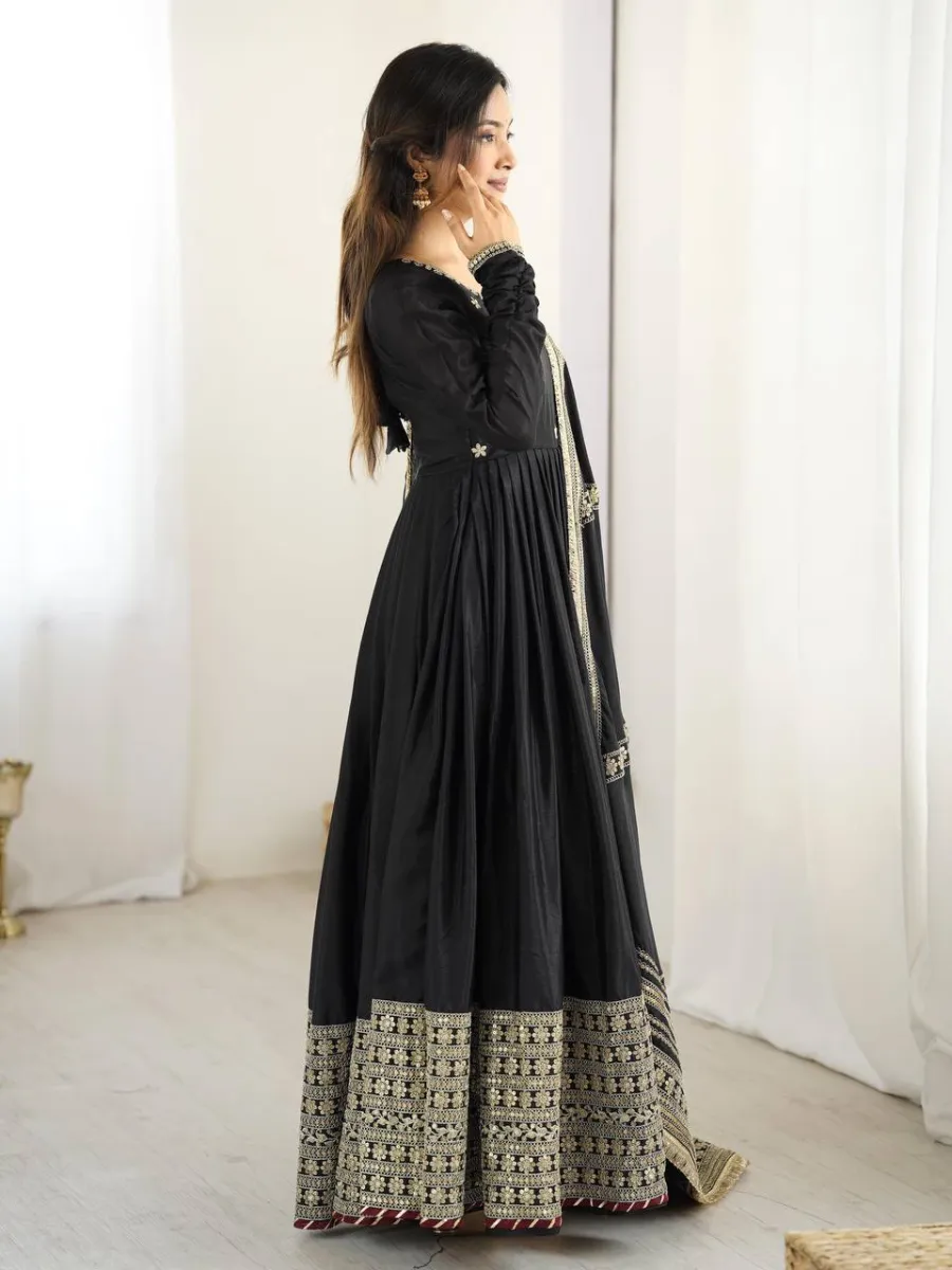 DESIGNER CHINON THREAD WITH SEQUENCE LACE BORDER WORK GOWN BOTTOM WITH DUPATTA WEDDING WEAR WHOLESALE PRICE ETHNIC GARMENT (4)