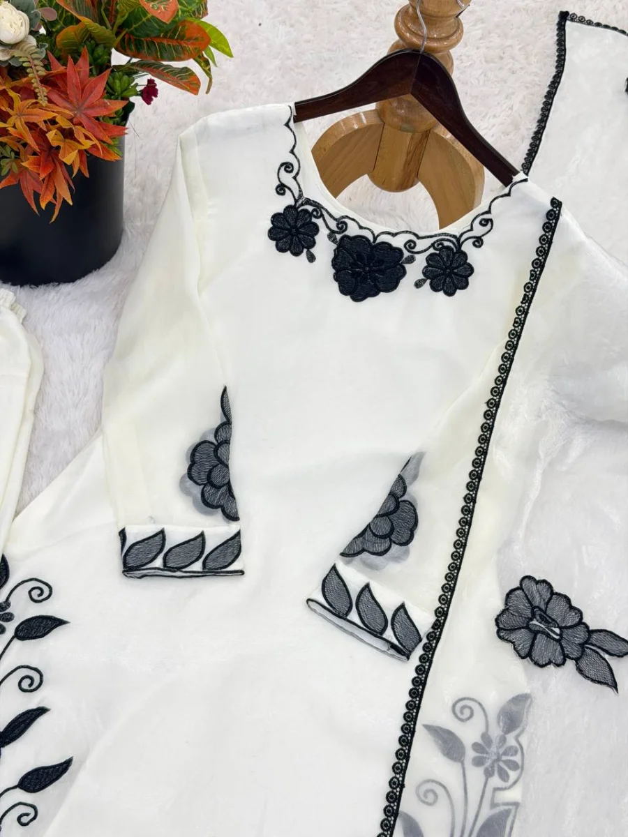 DESIGNER FENDY SILK EMBROIDERY THREAD WORK TOP PATIYALA WITH DUPATTA FESTIVE WEAR WHOLESALE PRICE ETHNIC GARMENT (9)