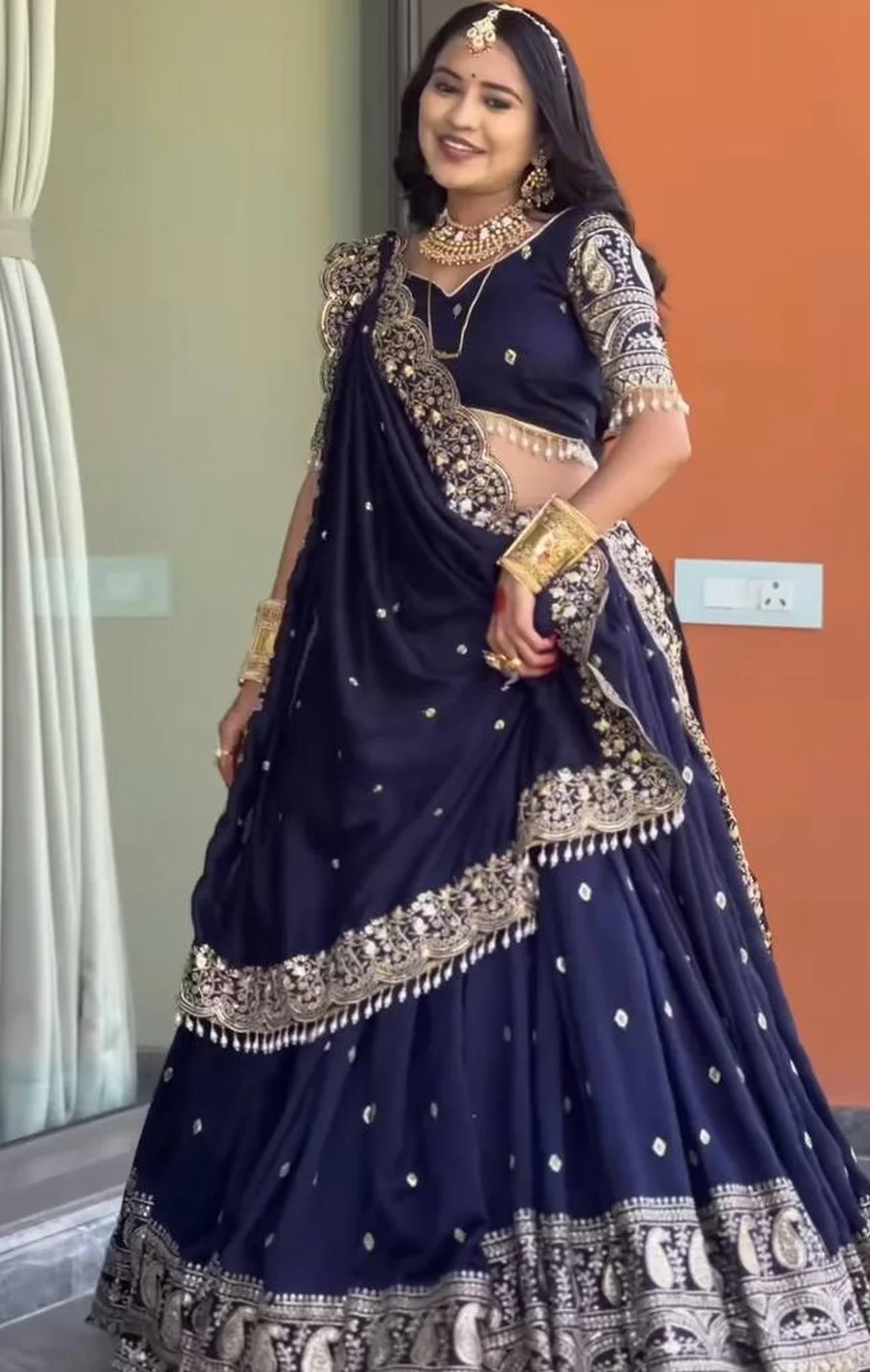 DESIGNER GEORGETTE EMBROIDERY THREAD WORK LEHENGA CHOLI WITH DUPATTA WEDDING WEAR WHOLESALE PRICE ETHNIC GARMENT (4)
