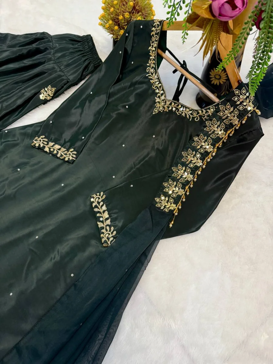 FANCY CREPE SILK DIAMOND HAND WORK WITH SEQUENCE MULTI NEEDLE EMBROIDERY WORK TOP PATIYALA WITH DUPATTA FESTIVE WEAR WHOLESALE PRICE ETHNIC GARMENT (1)