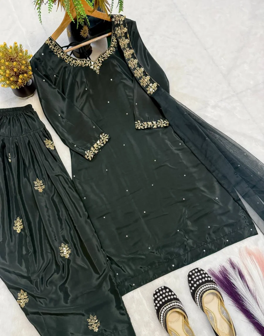 FANCY CREPE SILK DIAMOND HAND WORK WITH SEQUENCE MULTI NEEDLE EMBROIDERY WORK TOP PATIYALA WITH DUPATTA FESTIVE WEAR WHOLESALE PRICE ETHNIC GARMENT (11)