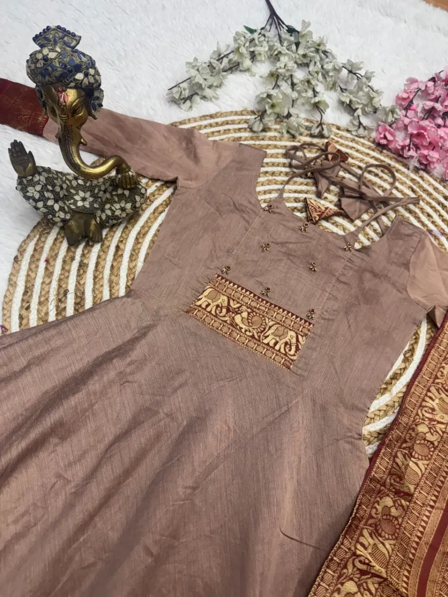 FANCY PATTU COTTON HANDWORK AND JACQUARD WEAVING ZARI BORDER WORK GOWN WITH DUPATTA FESTIVE WEAR WHOLESALE PRICE ETHNIC GARMENT (1)