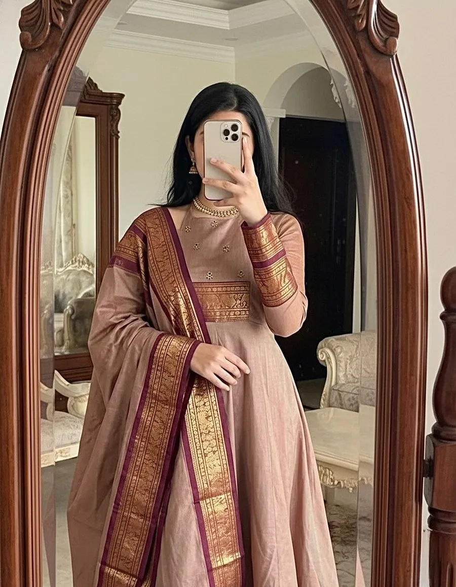 FANCY PATTU COTTON HANDWORK AND JACQUARD WEAVING ZARI BORDER WORK GOWN WITH DUPATTA FESTIVE WEAR WHOLESALE PRICE ETHNIC GARMENT (4)