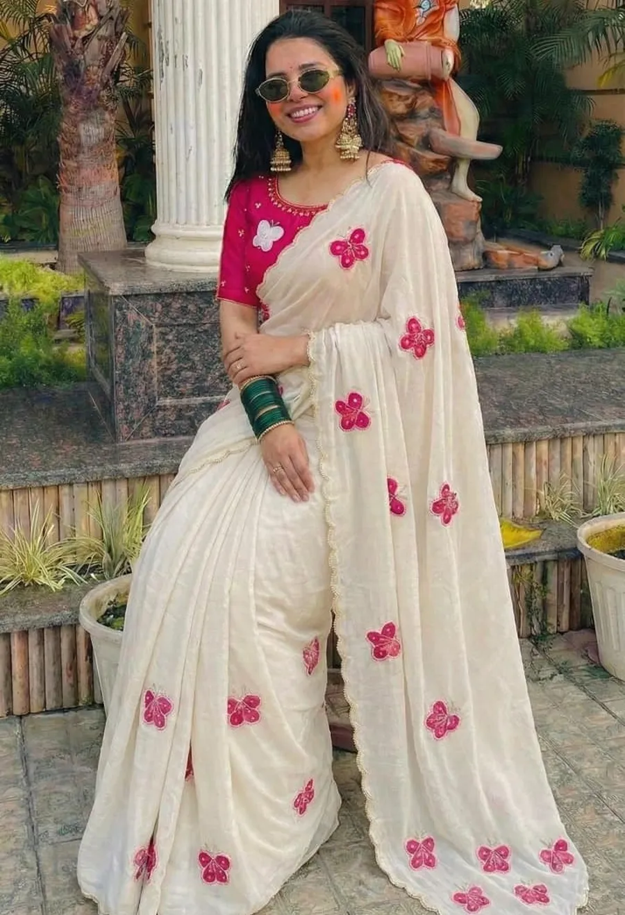 MODERN CHINON SILK CUTDANA AND MOTI HANDWORK WITH SCALLOP BORDER WORK SAREE WITH UNSTITCHED BLOUSE WEDDING WEAR WHOLESALE PRICE ETHNIC GARMENT (3)