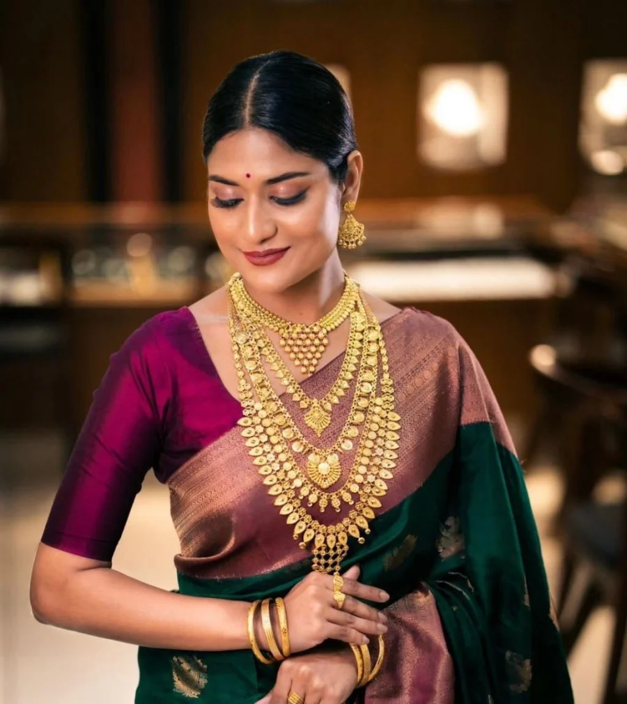 TRENDING LICHI SILK JACQUARD WORK SAREE WITH UNSTITCHED BLOUSE FESTIVE WEAR WHOLESALE PRICE ETHNIC GARMENT (5)