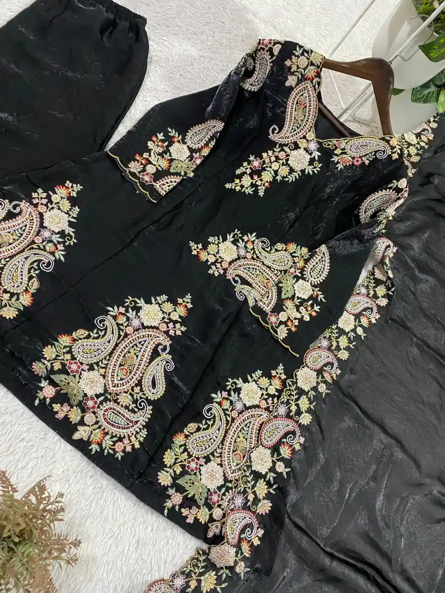 11DESIGNER FENDY SEQUENCE EMBROIDERY WORK TOP PALAZZO WITH DUPATTA FESTIVE WEAR WHOLESALE PRICE ETHNIC GARMENT (9)