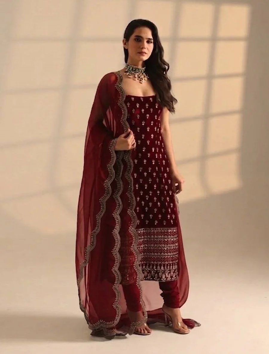 1DESIGNER ROAN GLASS SATIN GOLDEN CODING & ZARI SEQUENCE WORK TOP BOTTOM WITH DUPATTA FESTIVE WEAR WHOLESALE PRICE ETHNIC GARMENT (26)