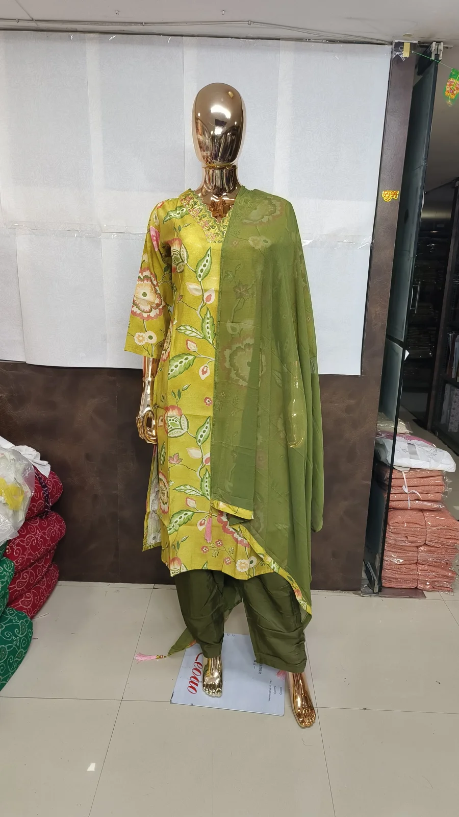 2TRENDING CHANDERI HANDWORK TOP BOTTOM WITH DUPATTA FESTIVE WEAR WHOLESALE PRICE ETHNIC GARMENT (4)