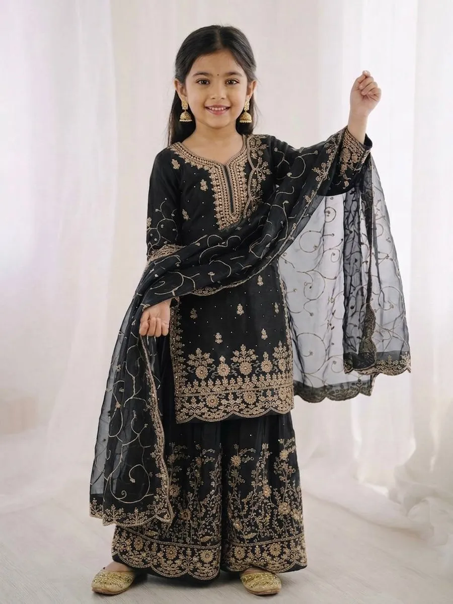 4NEW ARRIVAL GMY SILK EMBROIDERY SEQUENCE WORK MOTHDER DAUGHTER SET FESTIVE WEAR WHOLESALE PRICE ETHNIC GARMENT (4)
