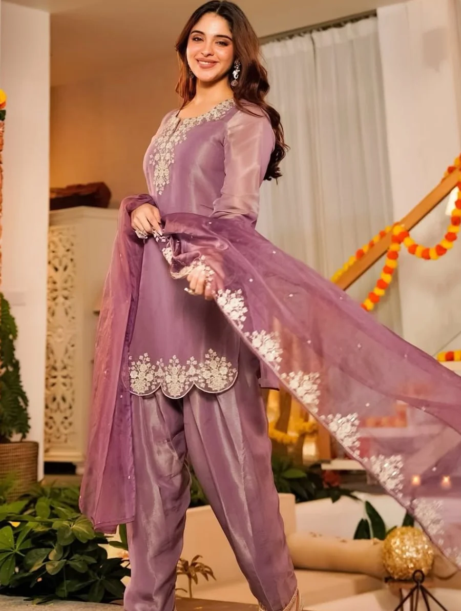 9MODERN FENDY SATIN EMBROIDERY WITH THREAD & SEQUENCE WORK TOP PATIYALA WITH DUPATTA FESTIVE WEAR WHOLESALE PRICE ETHNIC GARMENT (9)
