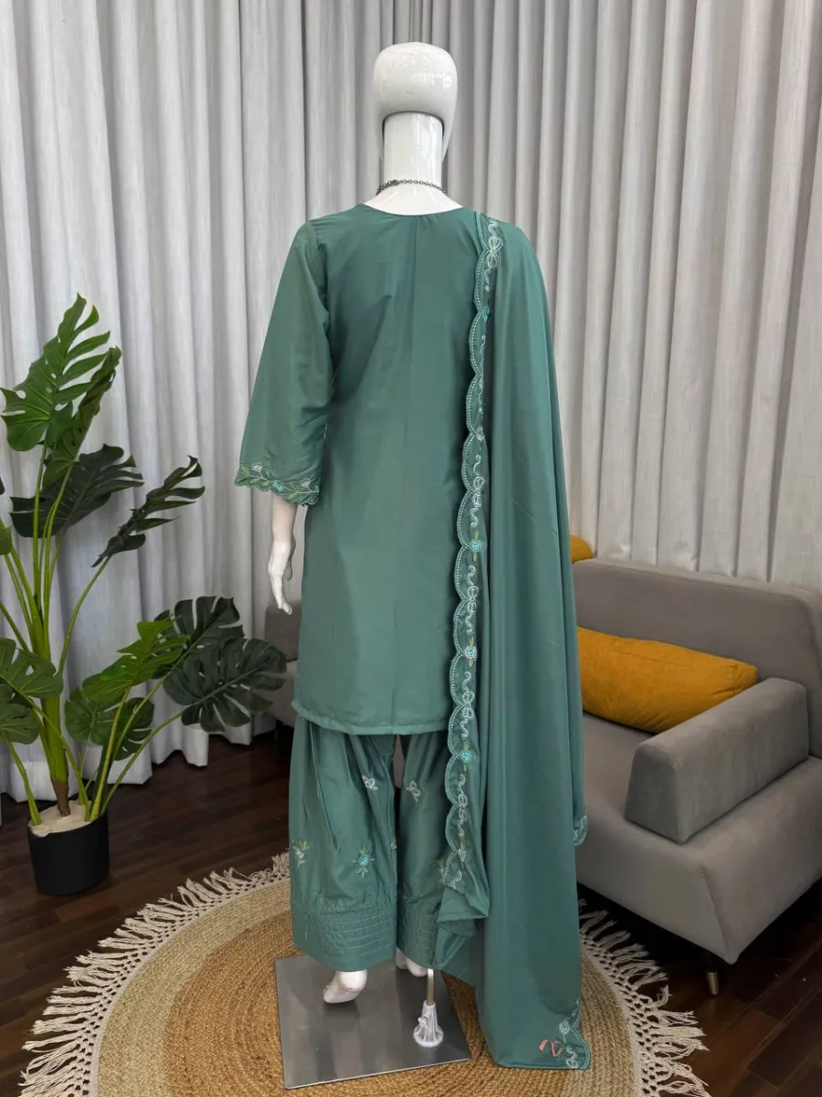 CLASSIC NATURAL CREPE THREAD WITH SEQUENCE WORK TOP PATIYALA WITH DUPATTA FESTIVE WEAR WHOLESALE PRICE ETHNIC GARMENT (7)