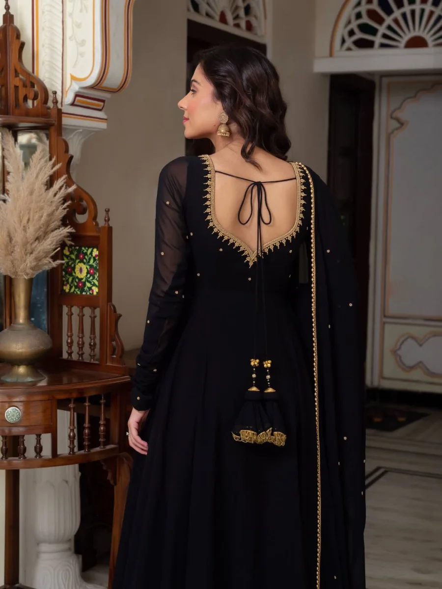 DESIGNER BLOOMING ZARI THREAD EMBROIDERED WORK GOWN BOTTOM WITH DUPATTA FESTIVE WEAR WHOLESALE PRICE ETHNIC GARMENT (6)