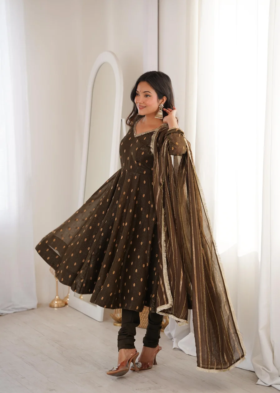 DESIGNER CRUNCHY SILK JACQUARD BUTTI AND LACE WORK GOWN BOTTOM WITH DUPATTA FESTIVE WEAR WHOLESALE PRICE ETHNIC GARMENT (8)