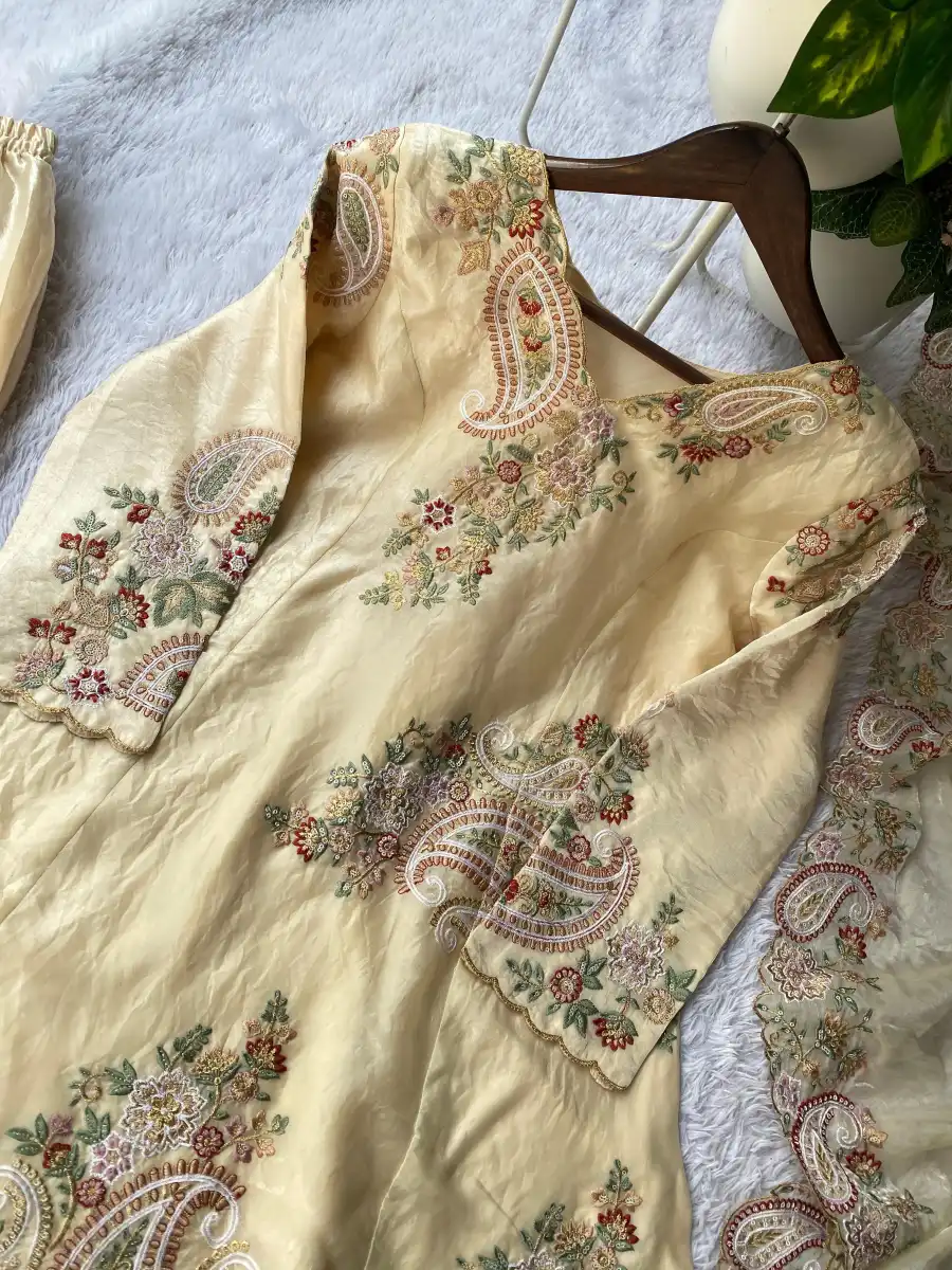 DESIGNER FENDY SEQUENCE EMBROIDERY WORK TOP PALAZZO WITH DUPATTA FESTIVE WEAR WHOLESALE PRICE ETHNIC GARMENT (6)