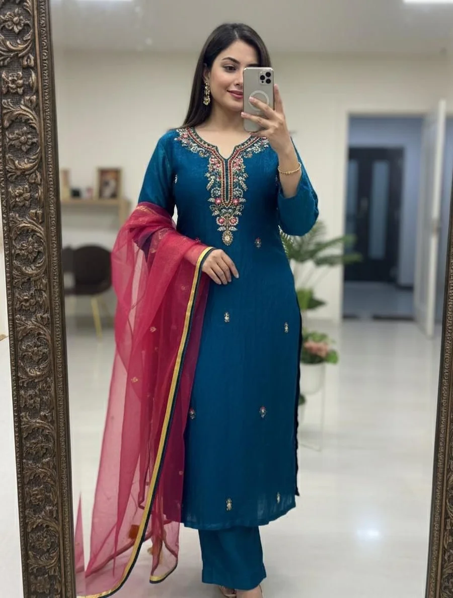 DESIGNER FENDY SILK HAND WORK TOP BOTTOM WITH DUPATTA FESTIVE WEAR WHOLESALE PRICE ETHNIC GARMENT (2)