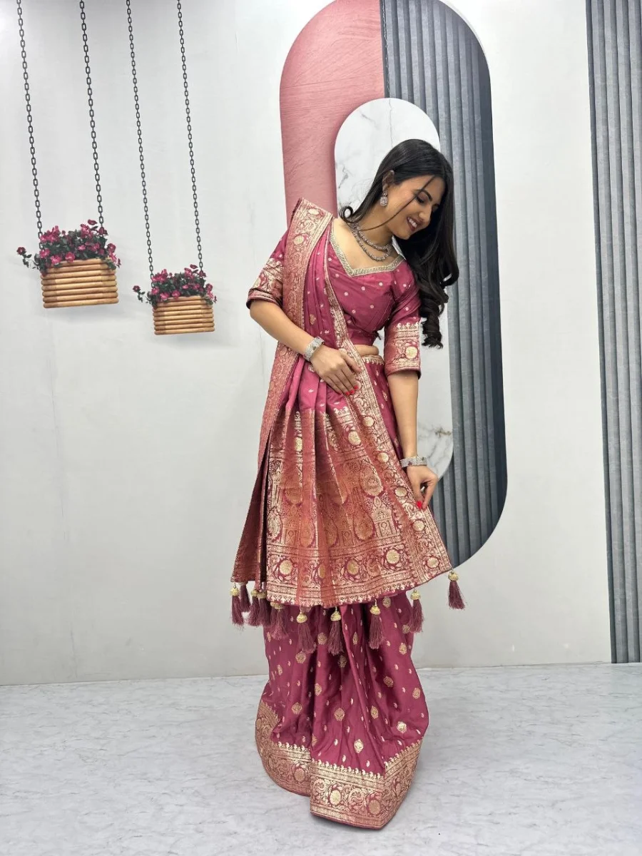 DESIGNER PURE SILK JACQUARD WORK SAREE WITH UNSTITCHED BLOUSE WEDDING WEAR WHOLESALE PRICE ETHNIC GARMENT (10)
