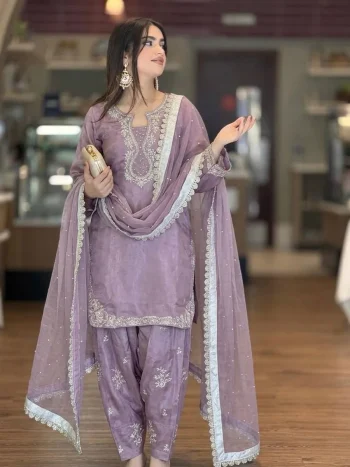 DESIGNER ROMAN GLASS SILK EMBROIDERY 3 MM SEQUENCE WORK WITH RIVET MOTI WORK TOP PATIYALA WITH DUPATTA LAVENDER