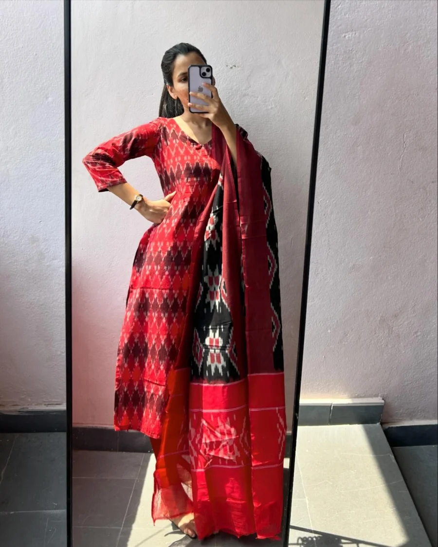 FANCY IKKAT COTTON PRINT WORK TOP WITH DUPATTA DAILY WEAR WHOLESALE PRICE ETHNIC GARMENT (3)
