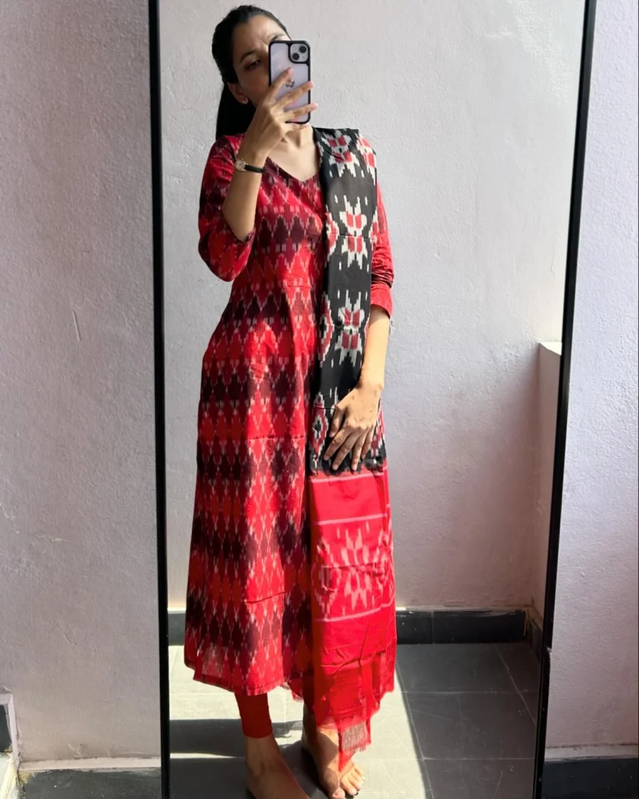 FANCY IKKAT COTTON PRINT WORK TOP WITH DUPATTA DAILY WEAR WHOLESALE PRICE ETHNIC GARMENT (5)