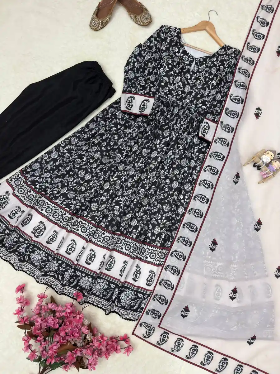 FANCY MUSLIN COTTON DIGITAL PRINT WITH FANCY LACE BORDER WORK GOWN BOTTOM WITH DUPATTA FESTIVE WEAR WHOLESALE PRICE ETHNIC GARMENT (1)