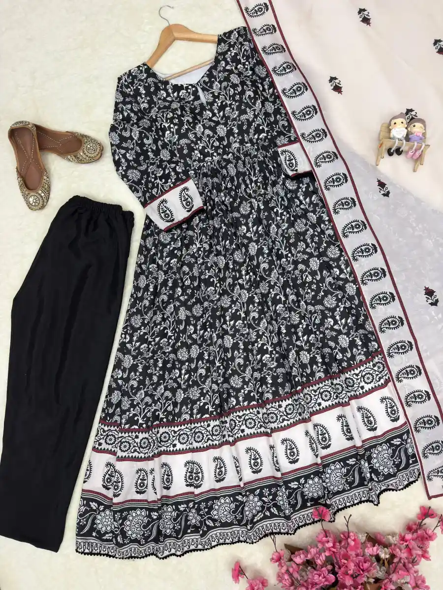 FANCY MUSLIN COTTON DIGITAL PRINT WITH FANCY LACE BORDER WORK GOWN BOTTOM WITH DUPATTA FESTIVE WEAR WHOLESALE PRICE ETHNIC GARMENT (8)