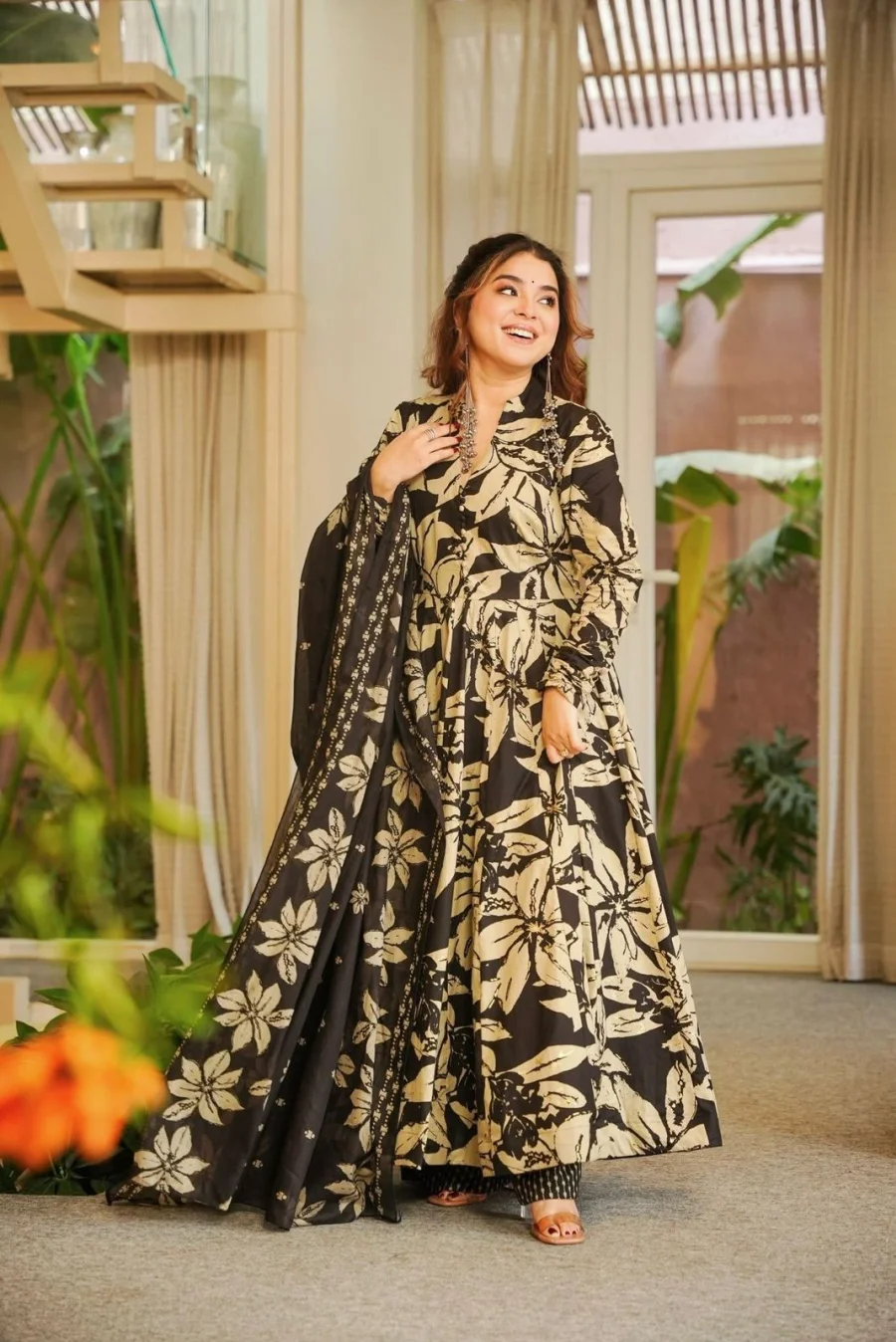 FANCY MUSLIN COTTON DIGITAL PRINT WORK GOWN BOTTOM WITH DUPATTA FESTIVE WEAR WHOLESALE PRICE ETHNIC GARMENT (5)